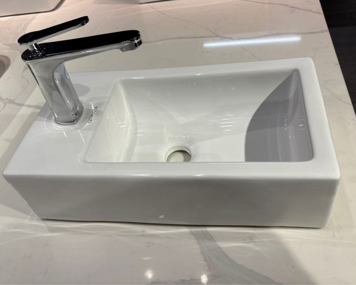 Lavabo de cerámica CUB MINI